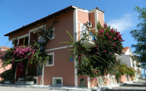 Гостиница Konstantinos Apartments  Agia Effimia